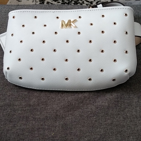 Michael Kors Handbags - NWT Michael Kors Belt Bag